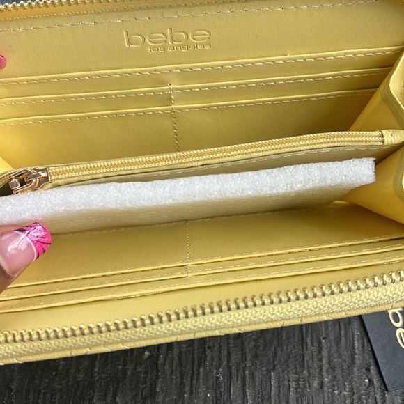 Bebe wallet/wristlet - Picture 8 of 8